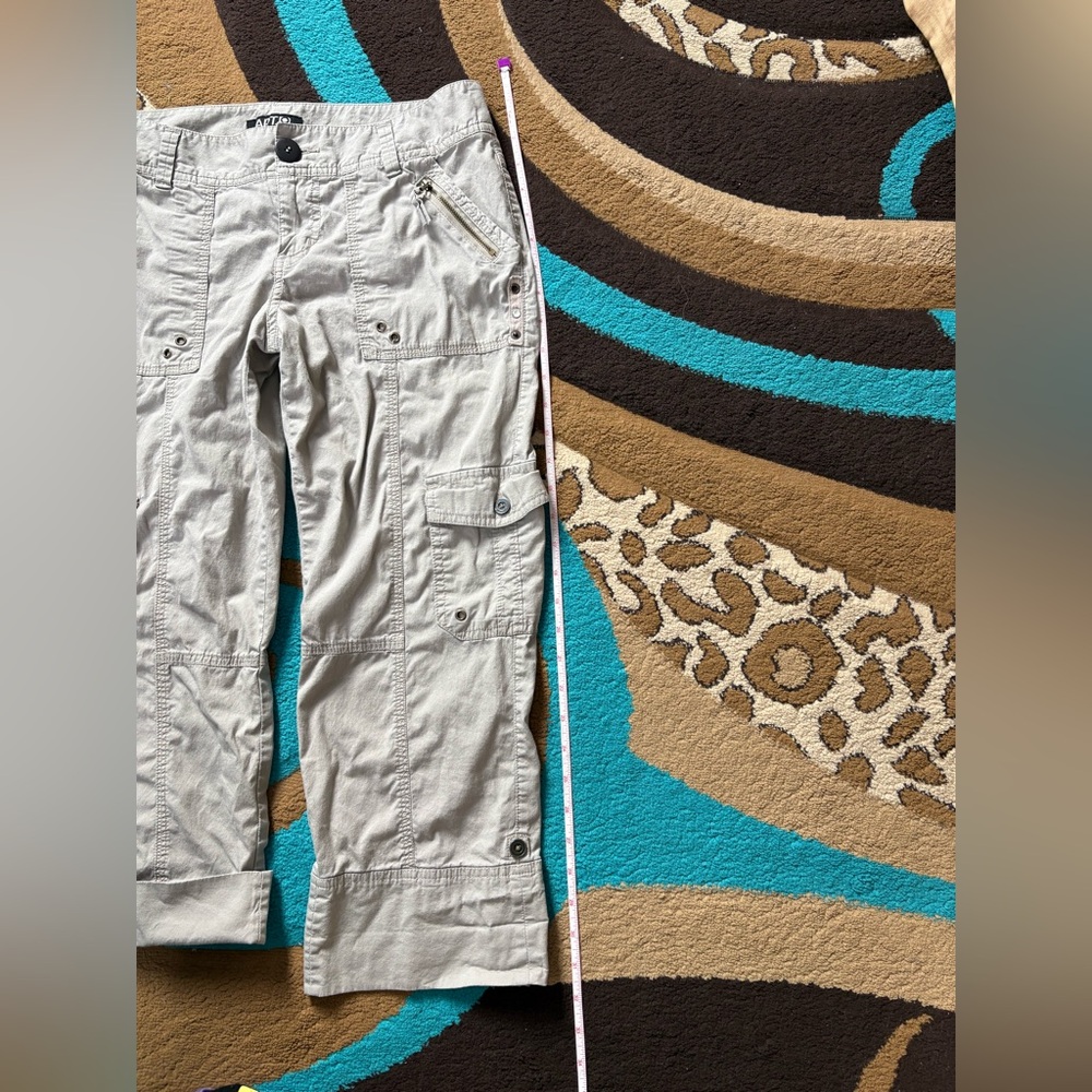 Apt. 9 Light Khaki Cargo Capris - Picture 9 of 11